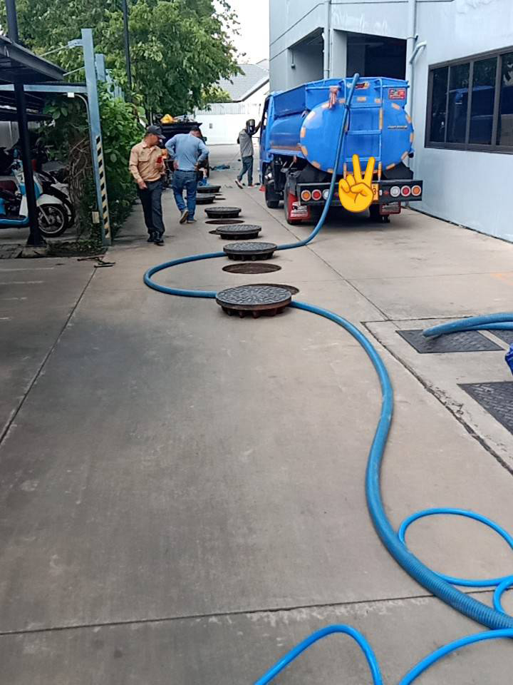 20 - https://sumitaservice.com | สุมิตา บริการดูดส้วม สูบส้วม แก้ปัญหาส้วมเต็ม ท่อตัน ด้วยทีมงานมืออาชีพ พร้อมรับประกันงาน 3 เดือน บริการ 24 ชั่วโมง บริการในเขตกรุงเทพและปริมณฑล